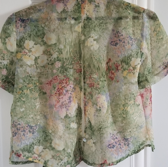 Floral button up - Picture 4 of 5